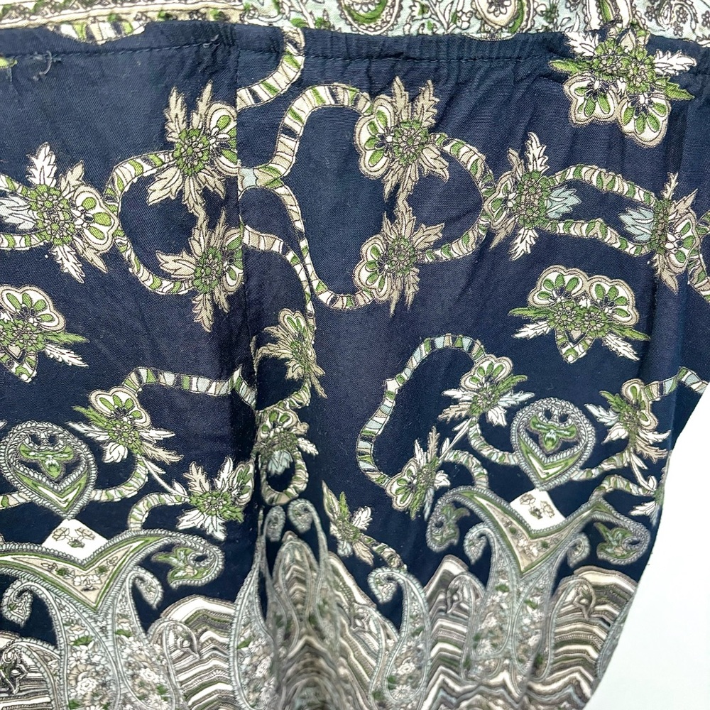 Paisley Print Empire Waist Women’s V-Neck Top M/L EUC - Picture 12 of 13